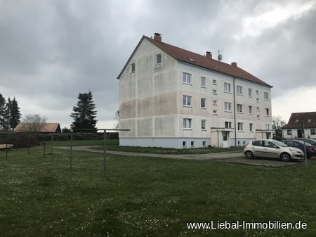 Parkplätze vor dem Haus