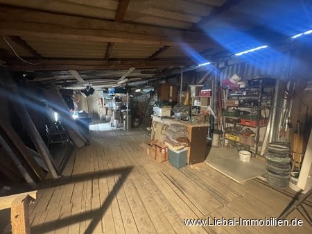 Dachboden / Ausbaureserve 