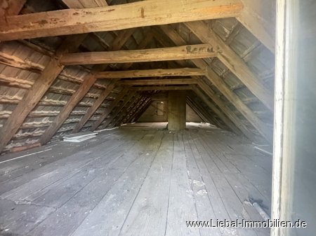 Dachboden/Ausbaureserve 