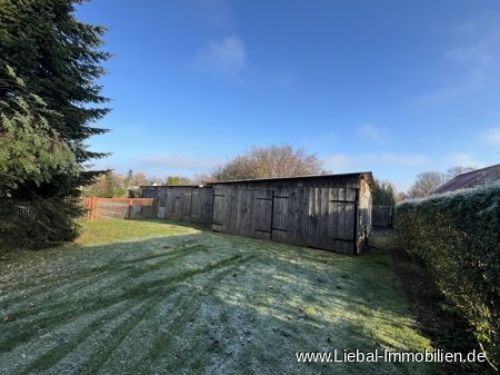 Schuppen und Werkstatt 