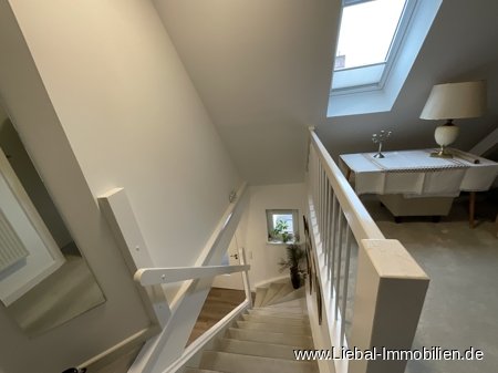 Treppe  / Gallerie OG