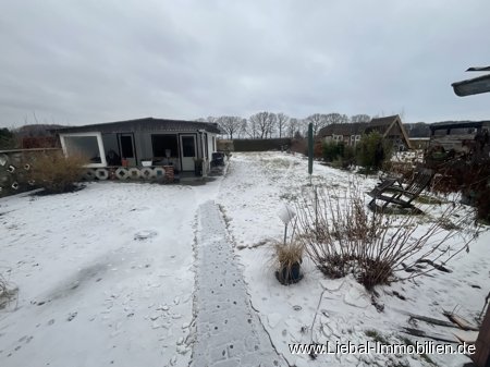 Grundstück mit Bungalow