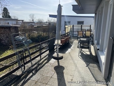 Alt Rehse / Wustrow: Gepflegter Bungalow beim Tollensesee !!! 