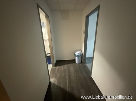 Flur zu den Toiletten