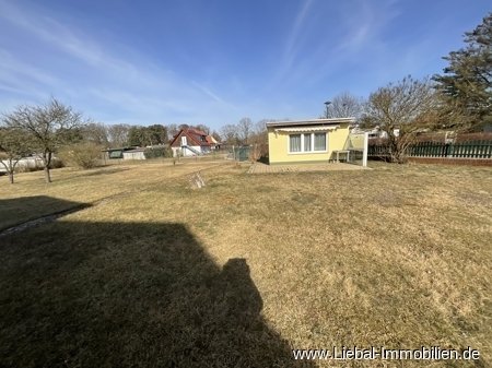 Ferienbungalow auf dem Grundstück 
