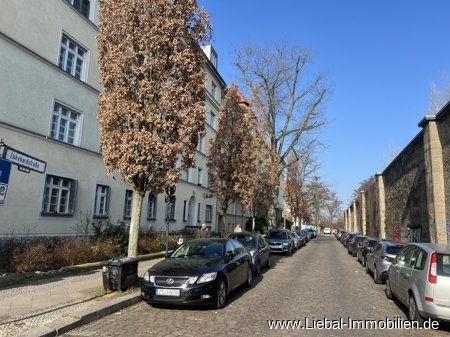 Straße vor dem Haus