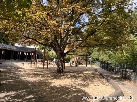 Spielplatz in der Nähe Spielplatz in der Nähe