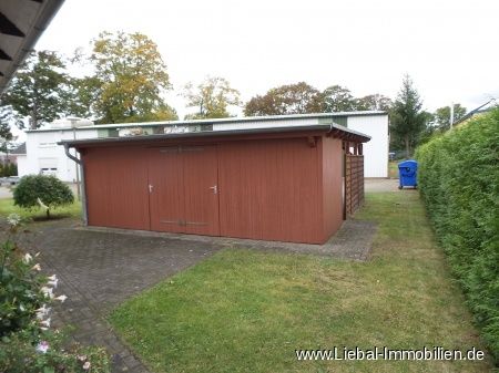 Doppelcarport mit Schuppen